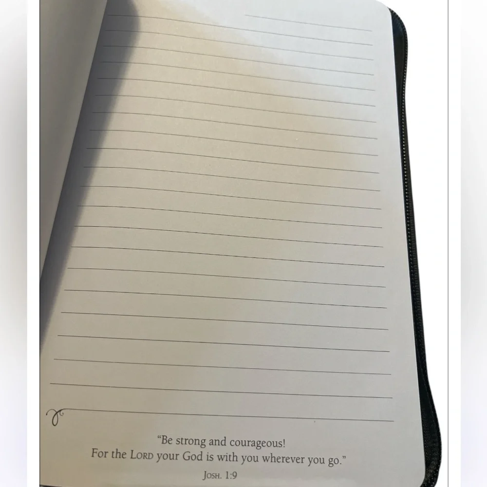 Christian Zip Bible Journal Be‎ Strong & Courageous Joshua 1:9 Lion